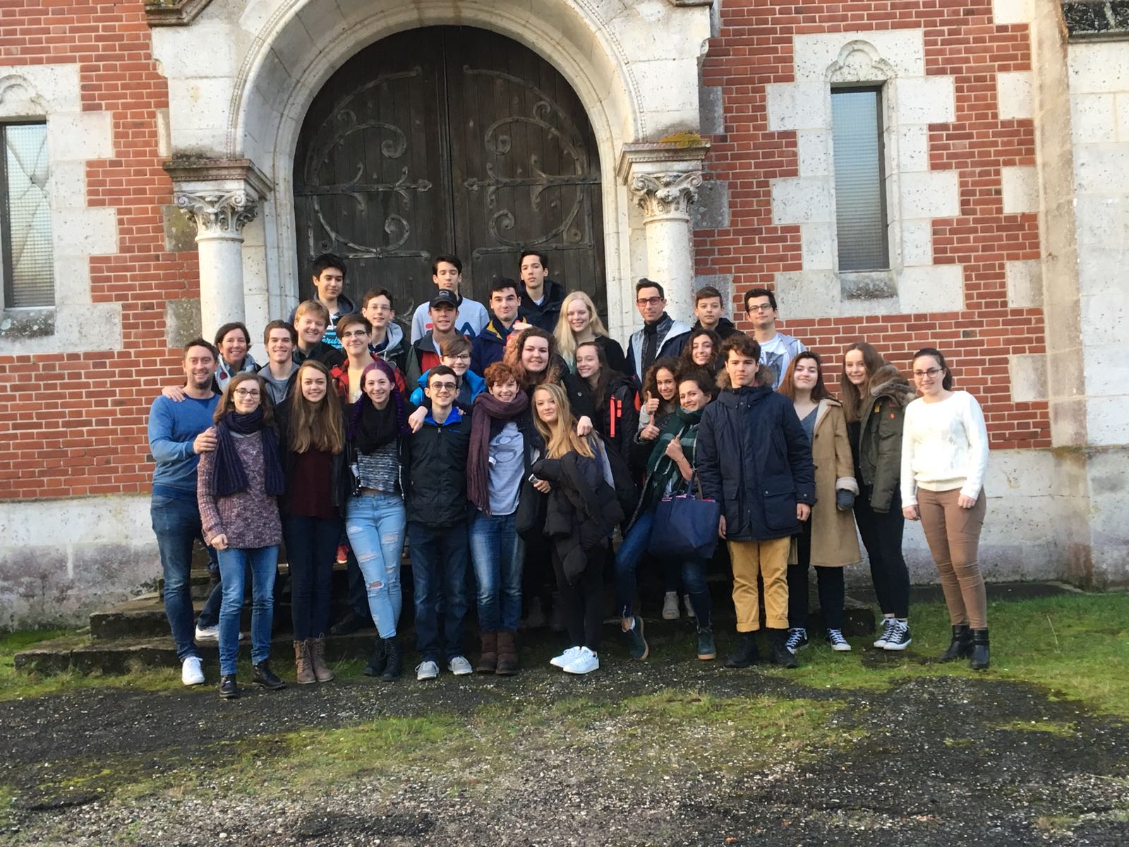 students travel Carcassonne 